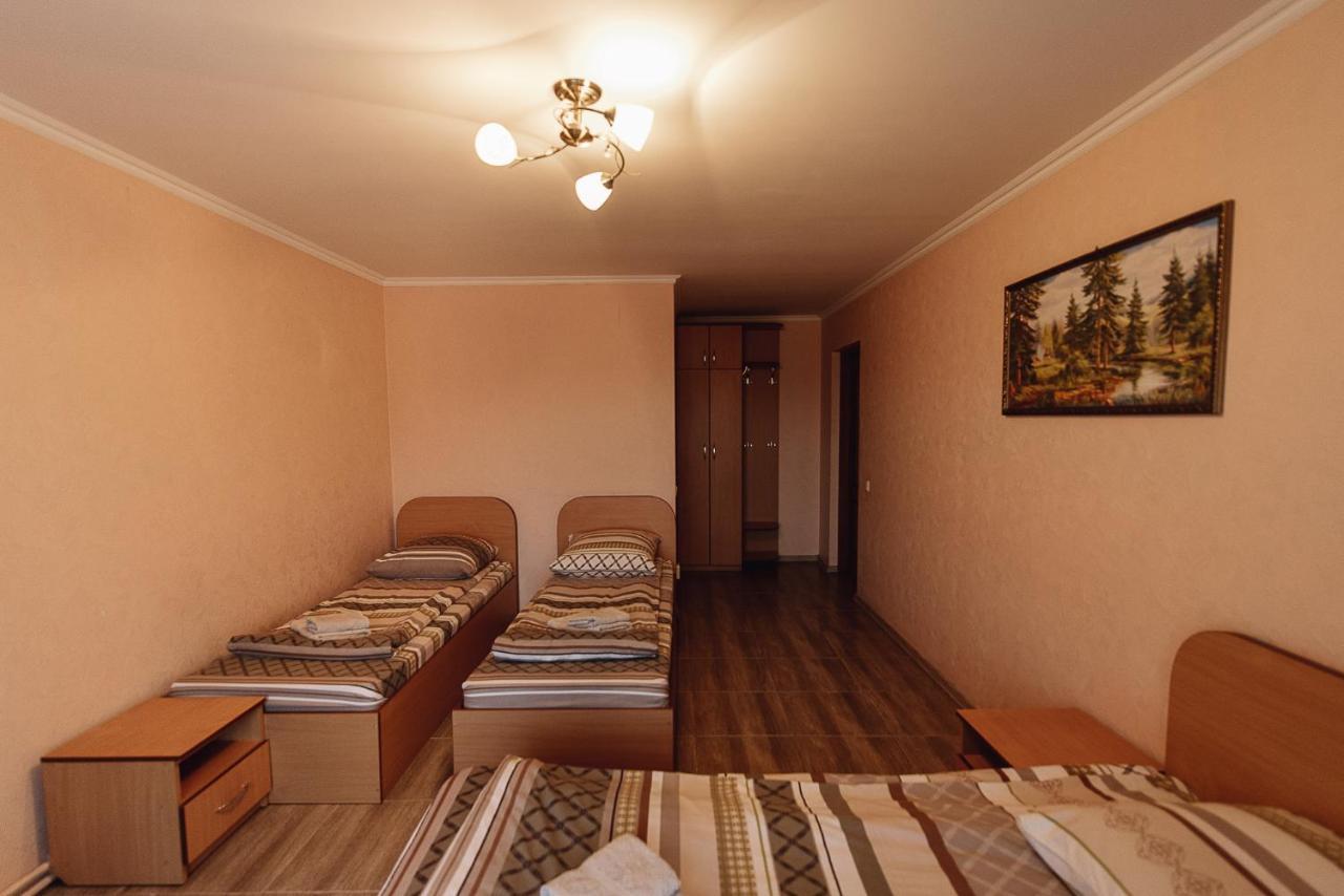 Toga Hotel Yablunytsya Exterior photo